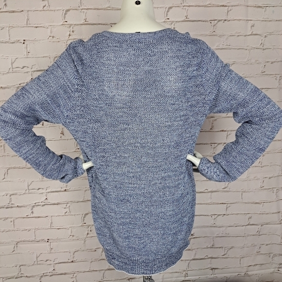 THEORY Women's Scoop Neck Pullover Sweater in Prosecco (Blue/White) - Picture 7 of 12